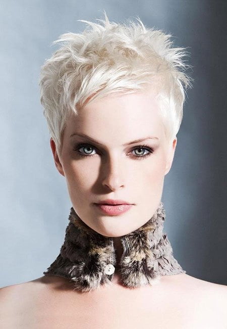 Păr blond platinat, coafură modernă, Foto: asphereoffashion.wordpress.com