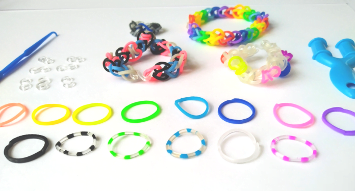 Ce modele de brățări lucrate manual se poartă în vara anului 2014 Ce modele de brățări lucrate manual se poartă în vara anului 2014