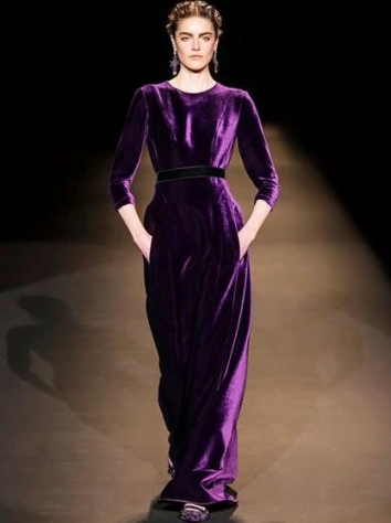 Rochie lungă din catifea, marca Alberta Ferretti