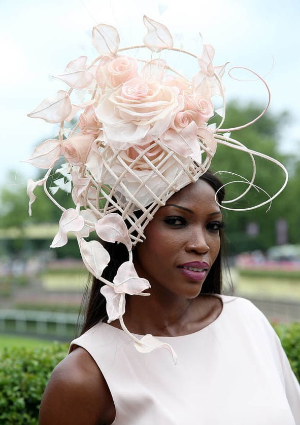 Pălărie cu motiv floral, Foto: zaihuangeming.diandian.com