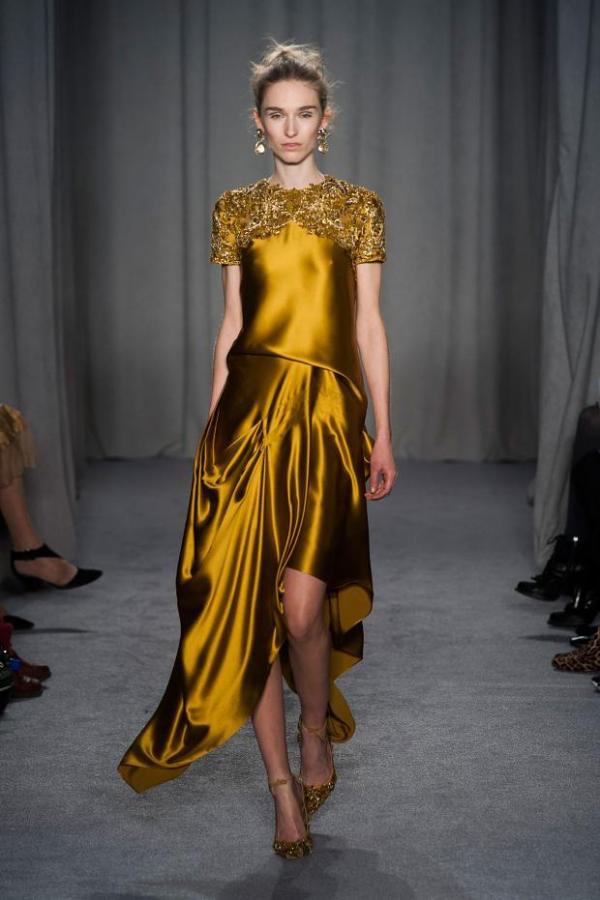 Rochie cu pliuri, creație Marchesa, Foto: moonbloomgirl.files.wordpress.com