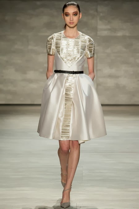 Rochie elegantă albă, designer Bibhu Mohapatra, Foto: asianmodelsblog.blogspot.ro