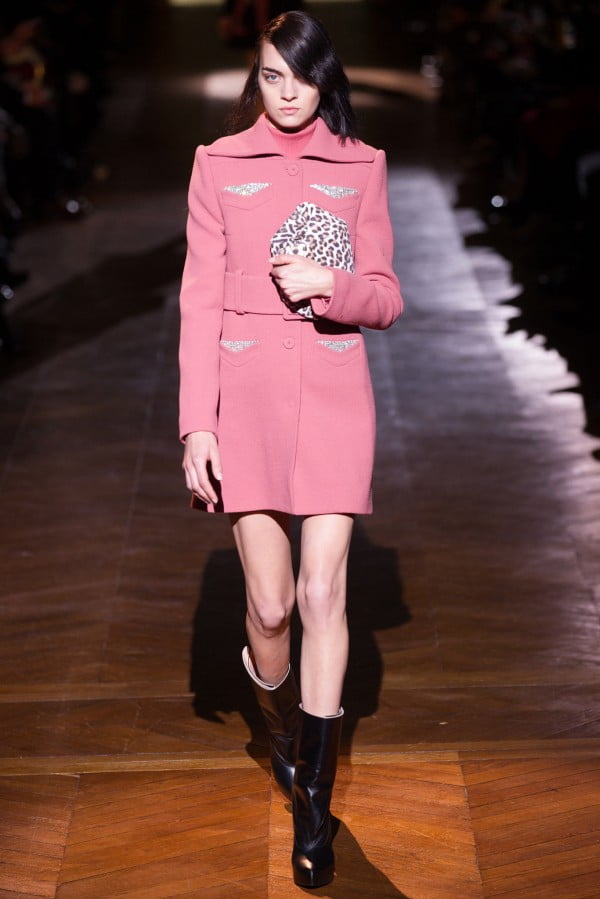 Rozul apare în colecția Carven pentru acest sezon, Foto: catsanddogsparis.com