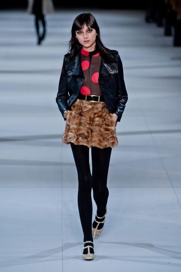 Centură pentru fustă în colecția Saint Laurent, Foto: fashionising.com