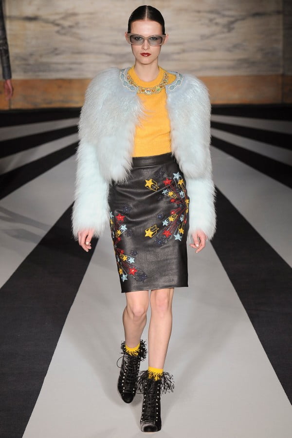 Haină scurtă de blană marca Matthew Williamson, Foto: thebestfashionblog.com