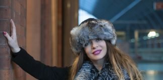 Fulare din blană și eșarfe pufoase moi la modă în toamna- iarna 2014-2015