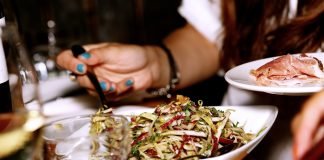 Vezi care sunt principalele cauze ale pierderii poftei de mâncare și ce remedii există