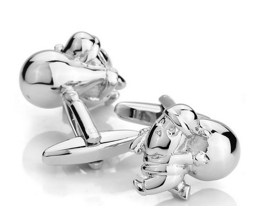 Butoni eleganți în formă de Moș Crăciun cu sac, Foto: amazon.com