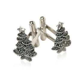 Butoni în formă de brăduț, Foto: thisnext.com