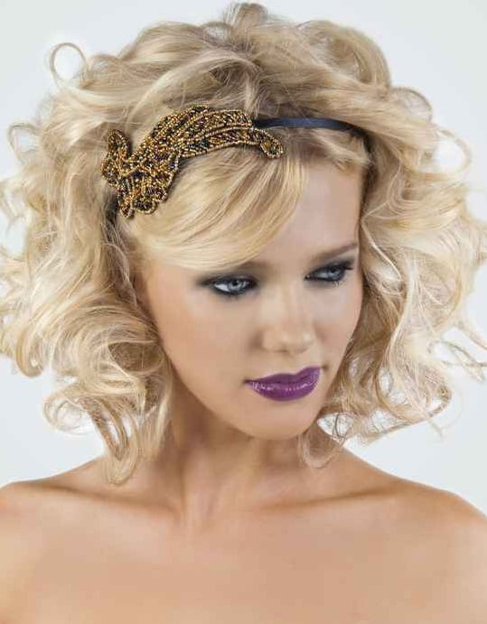 Coafură cu accesoriu în păr, Foto: frymod.blox.pl