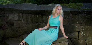 Vezi cele mai noi modele de rochii pentru primăvara anului 2015