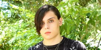 Cele mai creative și impresionante coafuri în stil emo pentru băieți care se poartă în anul 2015 Cele mai creative și impresionante coafuri în stil emo pentru băieți care se poartă în anul 2015