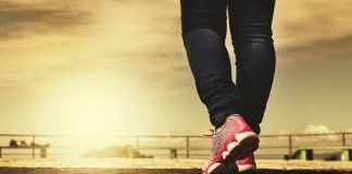 Exerciții care înlătură aripioarele de grăsime de pe șolduri