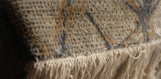 Moda anilor 1970 cu franjuri revine în anul 2015 Moda anilor 1970 cu franjuri revine în anul 2015