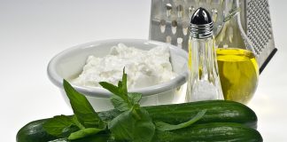 Sos Tzatziki cu mentă - un preparat răcoritor, aromat și sănătos pentru organism, vara