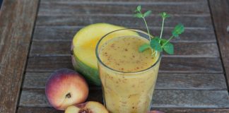 Sucul de piersici și nectarine ajută la digestia alimentelor grase