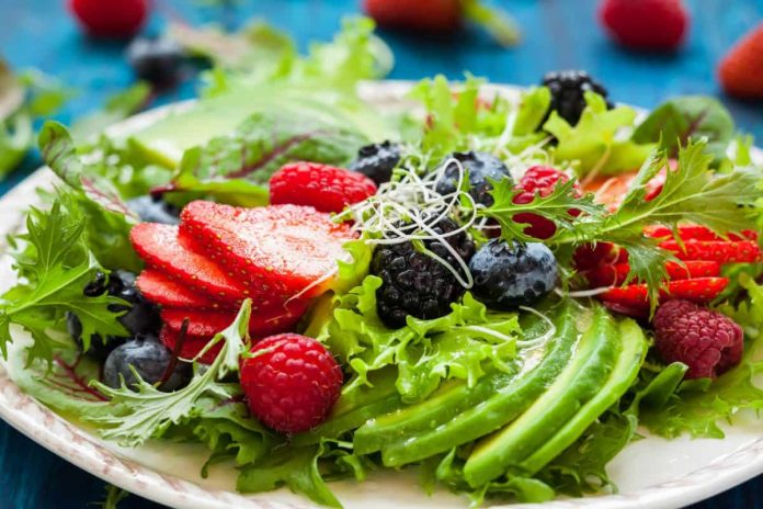 2-salata-de-fructe-de-padure 2-salata-de-fructe-de-padure