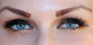 Machiaj pentru ochi albaștri – Sfaturi și trucuri simple, care pun ochii în evidență