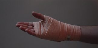 Măsuri de prim ajutor în caz de rană în palmă Măsuri de prim ajutor în caz de rană în palmă