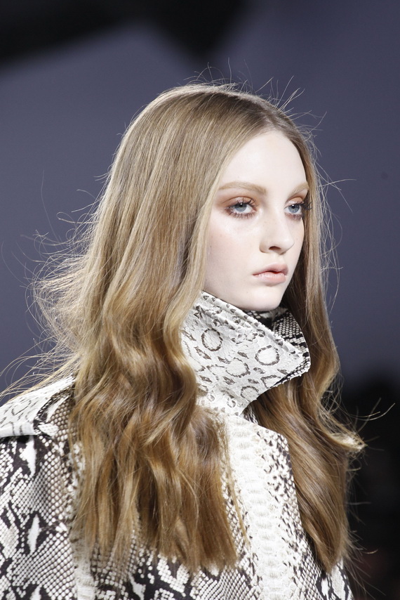 Coafură cu bucle lejere, Foto: godfatherstyle.com