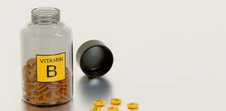 Deficiența de vitamina B12 poate duce la anemie, oboseală, slăbire și pierderea apetitului