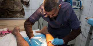 Măsuri de prim ajutor în caz de plagă toracică penetrantă Măsuri de prim ajutor în caz de plagă toracică penetrantă