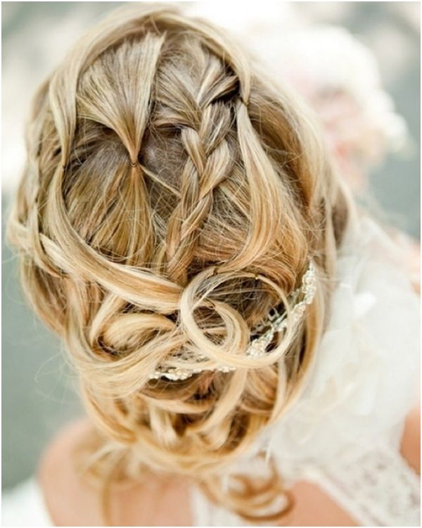 Coafură modernă pentru mireasă, Foto: brijetblog.com