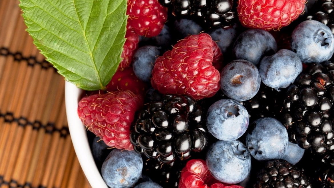 4-suc-de-fructe-de-padure