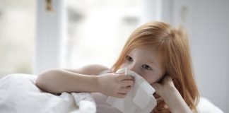 Pericolele convulsiilor febrile – cauze, simptome și metode de prevenție