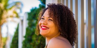 Coafuri pentru femei supraponderale, care să ascundă plinătatea feţei Coafuri pentru femei supraponderale, care să ascundă plinătatea feţei