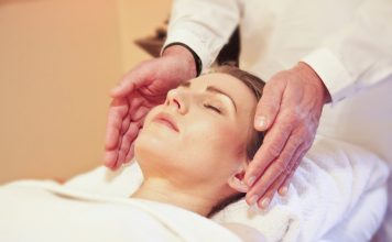 Gimnastica facială remediu în cazul afecțiunii ptoza palpebrală – Ce spun specialiștii