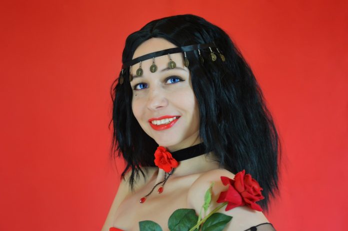 Inspiră-te din coafurile gypsy, foarte frumoase și potrivite pentru un look enigmatic