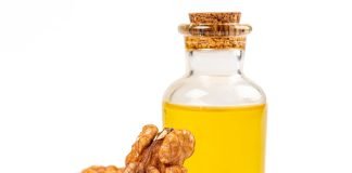 Care sunt proprietățile benefice ale uleiului de nucă și cum poate el ajuta organismul