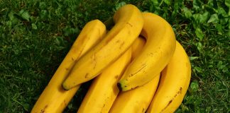 Potasiul ajută la formarea proteinelor și a mușchilor, controlând bătăile inimii