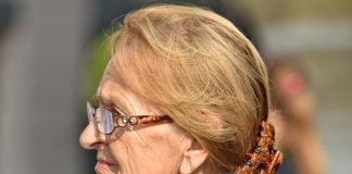 Coafuri în stil parizian sau Belle Epoque cu accesorii elegante de păr Coafuri în stil parizian sau Belle Epoque cu accesorii elegante de păr