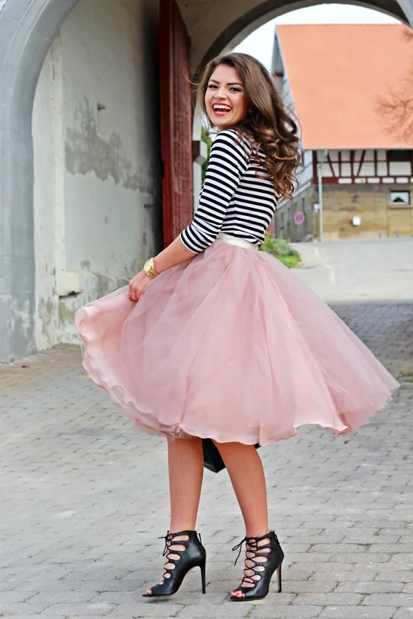 Fustă midi elegantă din tiul, Foto: fashionhippieloves.com