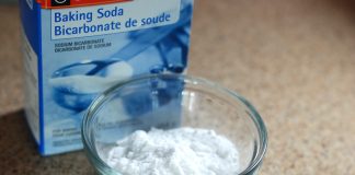 Mască eficientă cu bicarbonat de sodiu și apă – Un remediu contra pleoapelor umflate și a pungilor de sub ochi