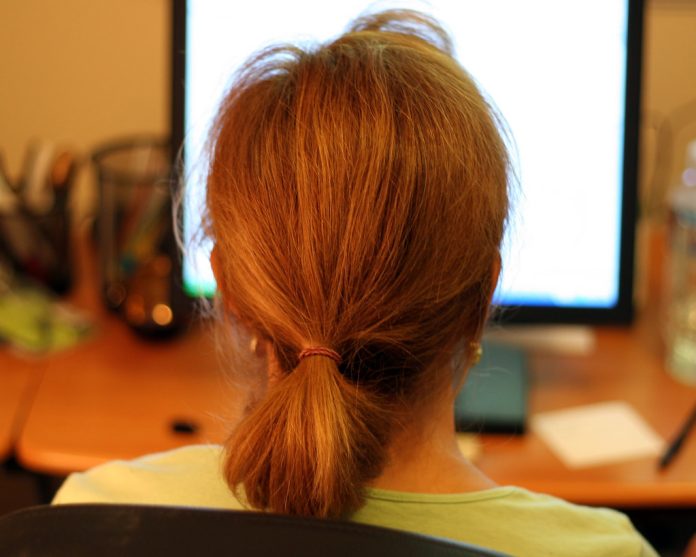 Coafuri cu un aer casual, cu părul prins în coadă