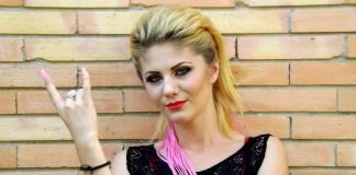 Coafura rock’n’roll asociată cu stilul anilor ’50 – Află de ce este apreciată și azi această coafură Coafura rock'n'roll asociată cu stilul anilor '50 – Află de ce este apreciată și azi această coafură