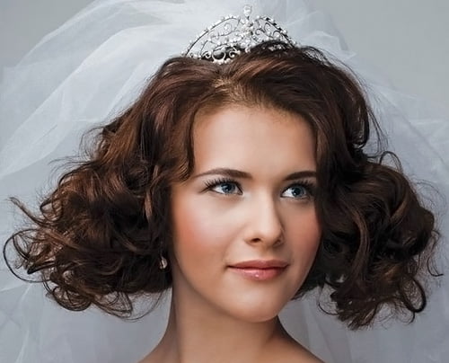 Coafură elegantă pentru mireasă, Foto: evelenn.com