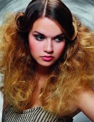 Coafură extravagantă cu părul tapat, Foto: de.hairfinder.com