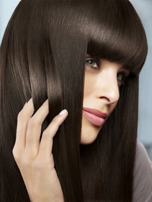 Coafură cu breton, Foto: eroglamour.com