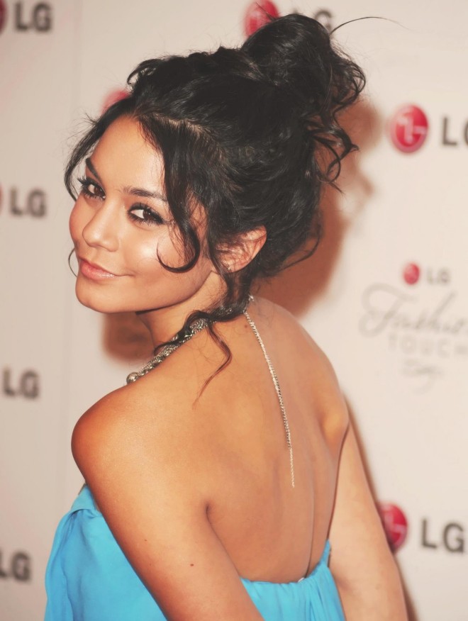 Coafură la Vanessa Hudgens, Foto: spanish.fansshare.com