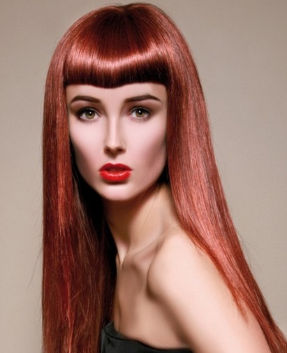 Coafură pentru păr lung cu breton, Foto: virtualmakeover.ru