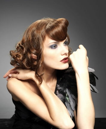 Coafură romantică în stil retro, Foto: sofeminine.co.uk