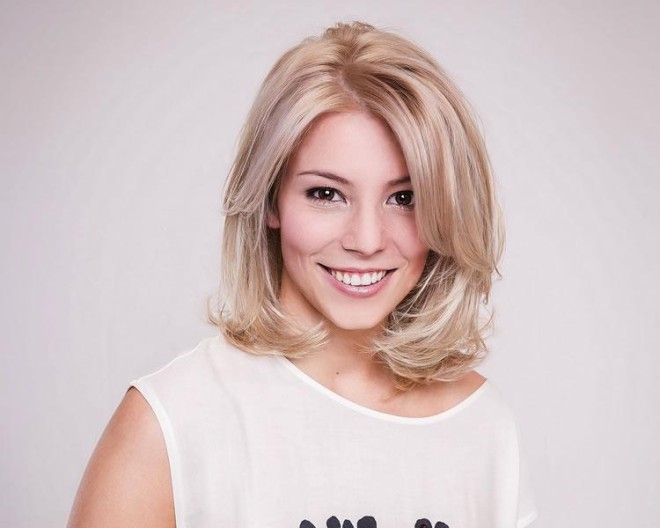 Coafură simplă pentru păr mediu, Foto: friseur-and-beauty.de