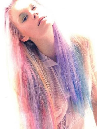 Coafură în nuanțe pastelate, Foto: classic-hairstyles.com