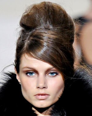 Coc chignon în lumea modei, Foto: journaldesfemmes.com