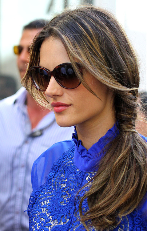 Mod simplu de prindere a părului, Foto: ilovemyhairstyles.com