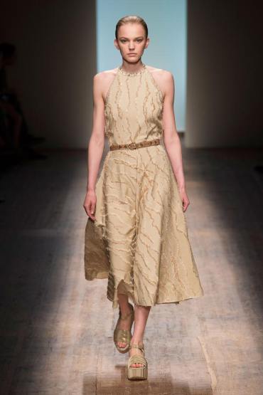 Rochie Salvatore Ferragamo la modă în 2015, Foto: afashionistasdiary.com